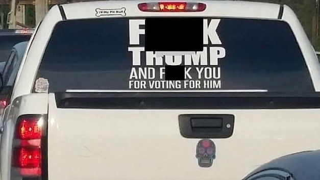 Un shérif s’emballe à cause d’un autocollant fustigeant Trump