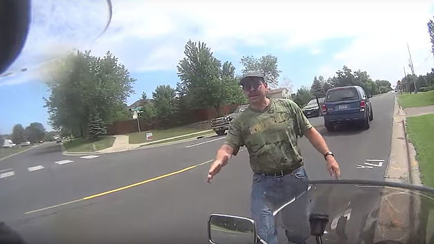 Il frôle la mort mais l'humanité triomphe (+VIDEO)