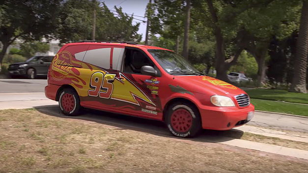 Une voiture de famille Flash McQueen (+VIDEO)