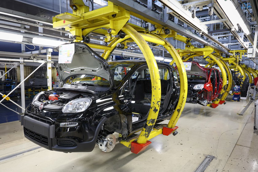 Usine Fiat Pandina Pomigliano (1) (Moyenne)