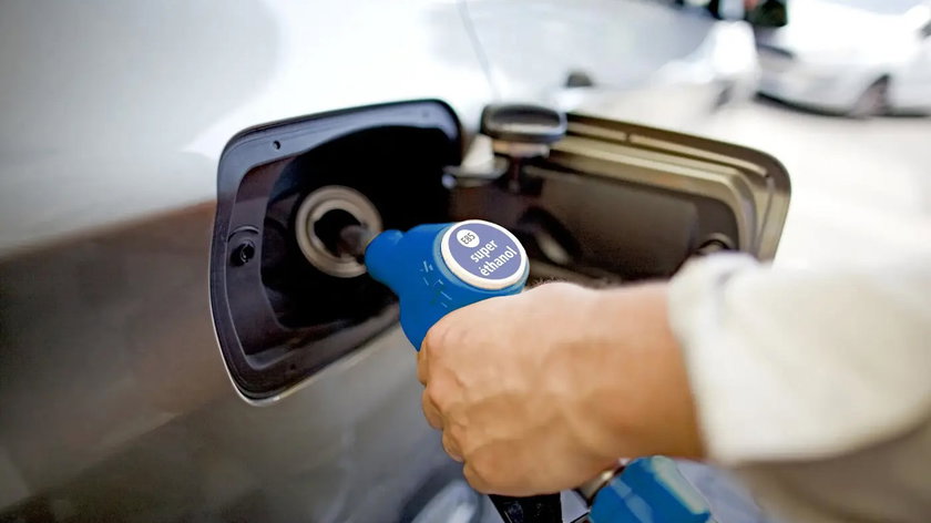 Crucke zet de deur op een kier voor ethanol E85 in België, maar zonder fiscale hervorming klopt de rekensom niet