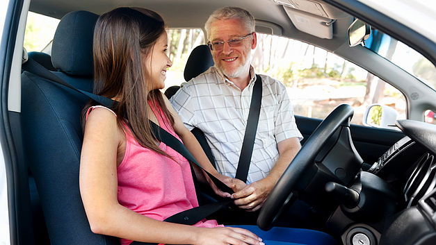 Payer vos cours de conduite en nature, c’est possible et c’est légal!