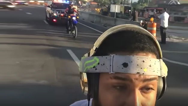 Se moquer de la police sur les réseaux sociaux (+VIDEO)