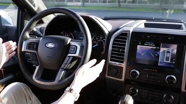 Très attendue voiture connectée