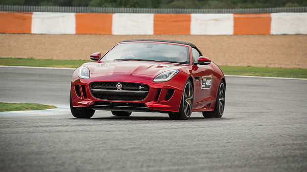 ESSAI Jaguar F-Type 2016 : Calmé, le fauve !?