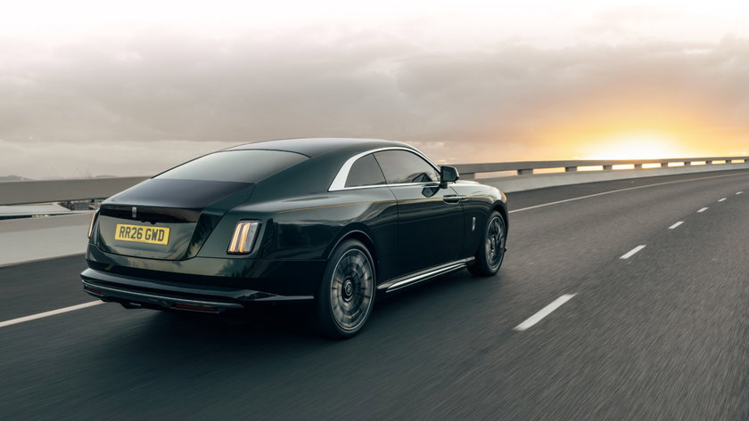 Rolls-Royce Spectre lifting Serie II - 2026 (4) (Moyenne)