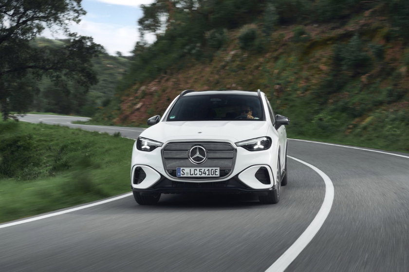Mercedes GLC EQ 2026 (1) (Moyenne)