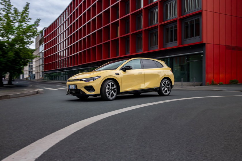 ESSAI - Leapmotor B05 (2026) : que vaut cette compacte électrique chinoise à moins de 30.000 euros ? 