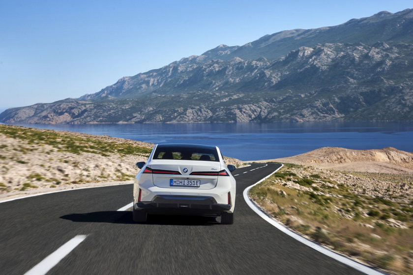BMW i3 50 xDrive en version « First Edition (3) (Nouvelle taille 1)