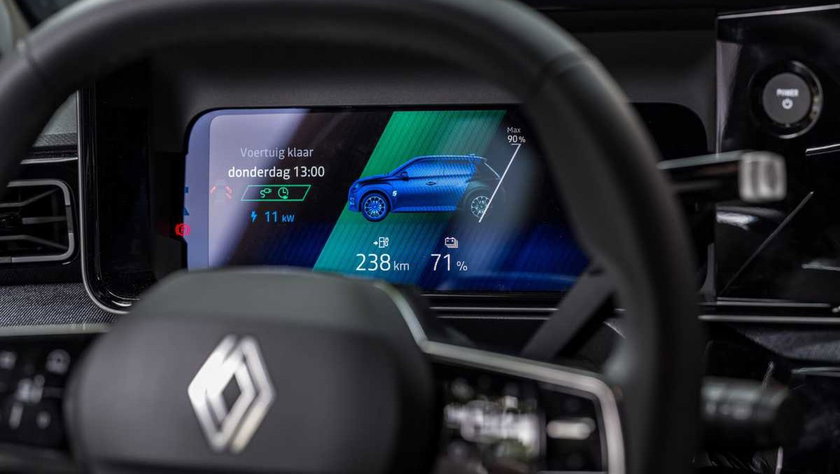 31-Utrecht-wordt-eerste-Europese-stad-met-een-Vehicle-to-Grid-V2G-deelautoservice-1600x1067