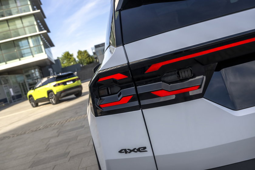 Jeep Compass 4xe 2026 (2) (Nouvelle taille 1)