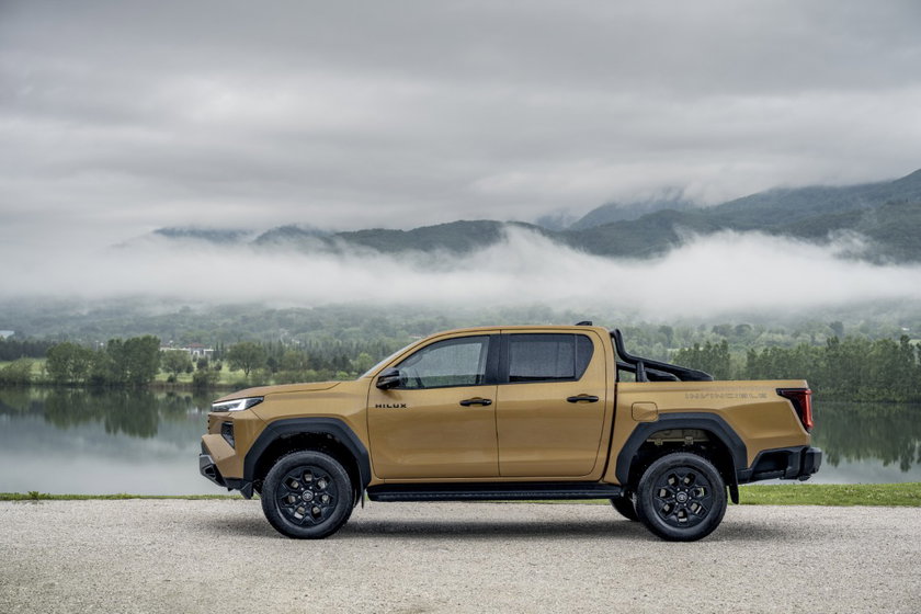 Toyota Hilux 2.8D MHEV 2026 extérieur (1) (Nouvelle taille 4) (Nouvelle taille 1)