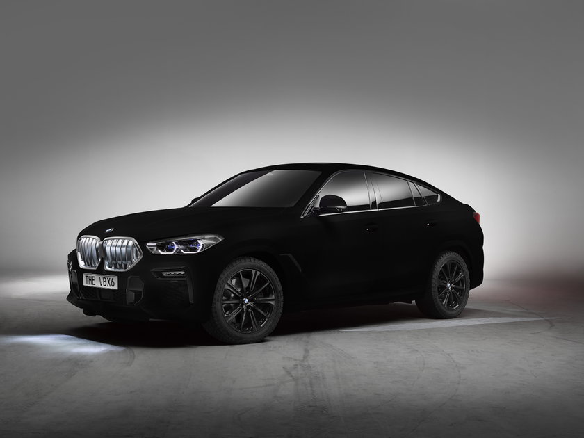 P90363149_highRes_the-bmw-vantablack-x