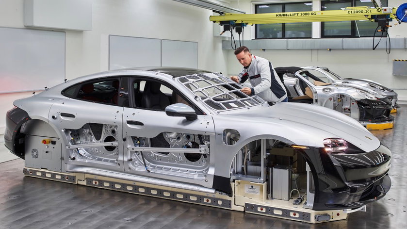 Bijna 40 procent van alle Porsche-werknemers verdient meer dan 100.000 euro per jaar