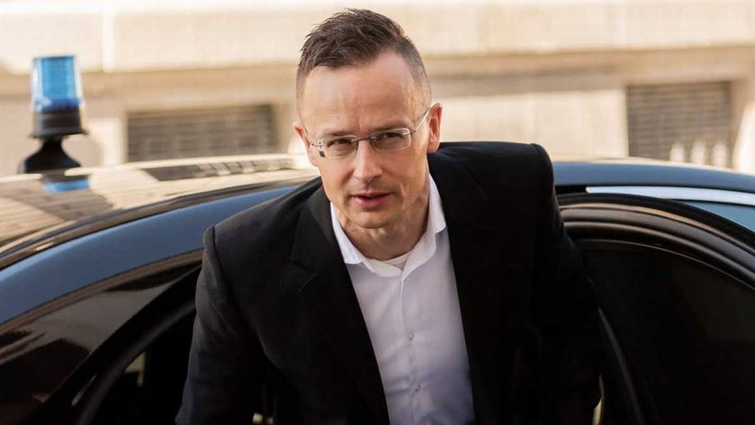 BYD recrute l’ex-ministre hongrois qui l’avait subsidié ! 