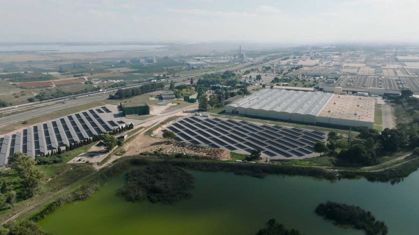 Fords Europese productie-apparaat wordt steeds kleiner, nu het deel van Spaanse fabriek aan China verkoopt