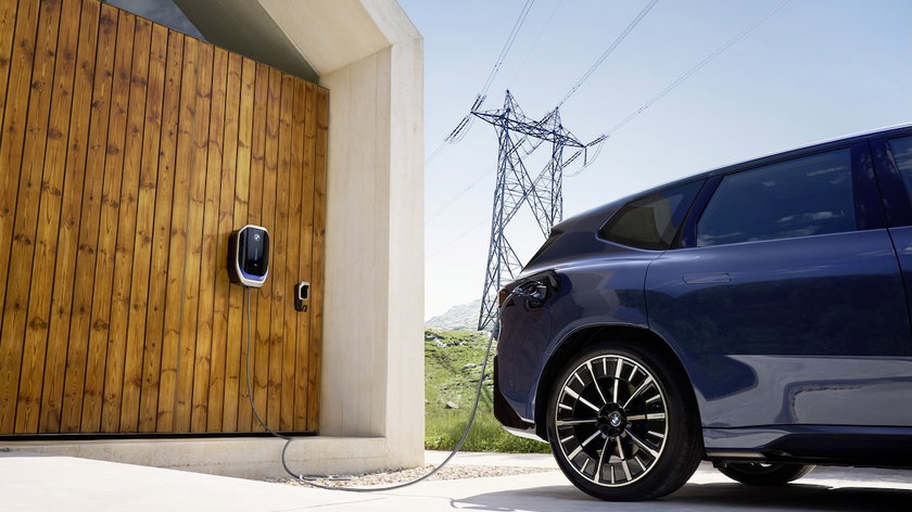 P90616802_highRes_bmw-ix3-bild-mit-bmw