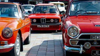 Vous ne trouvez pas la voiture ancienne de vos rêves ? Voici pourquoi…