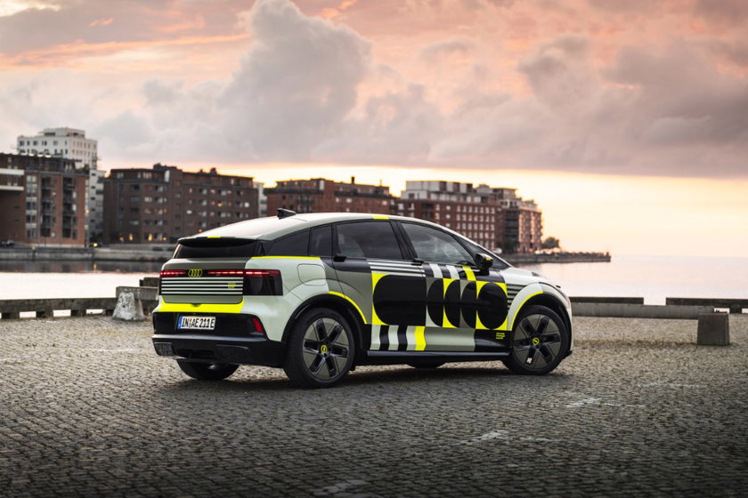 Audi A2 e-tron proto yellow (1) (Nouvelle taille 1)