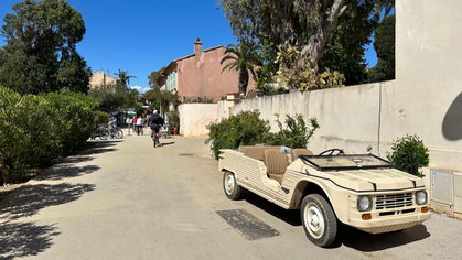 Oldtimer de la semaine : la Citroën Méhari, un vrai produit de saison !