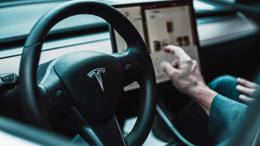 Tesla--FSD (2)