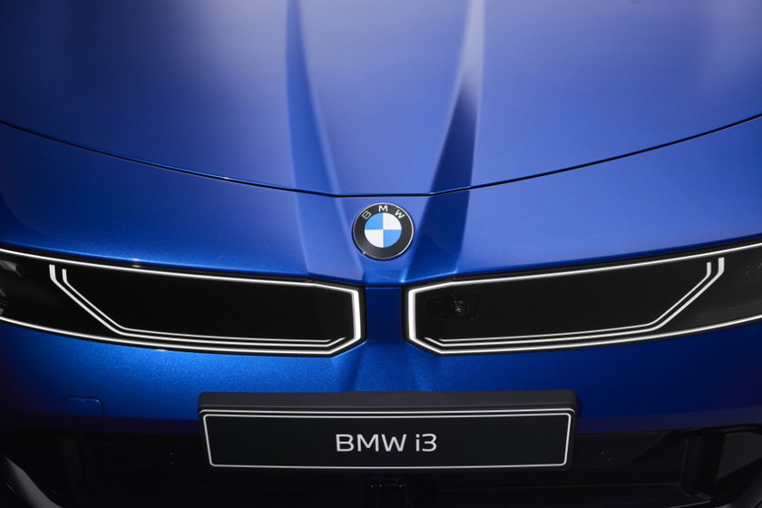 BMW i3 Touring (2027): prototype betrapt in camouflagepak