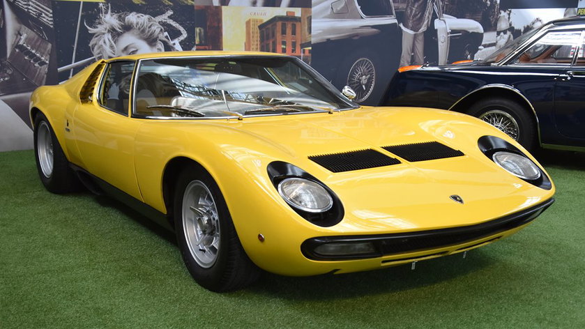Autoworld viert zijn 40e verjaardag met een enorme tentoonstelling en een groots Cars & Coffee-evenement.