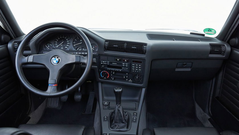 P90190518_highRes_bmw-e30-07-2015(1)