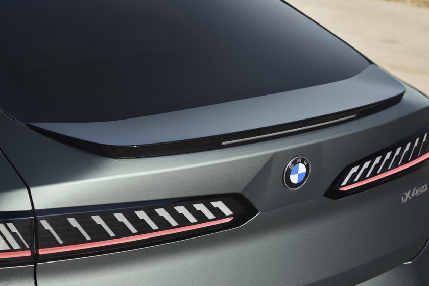 BMW iX4 - 2027 - Gocar (6)