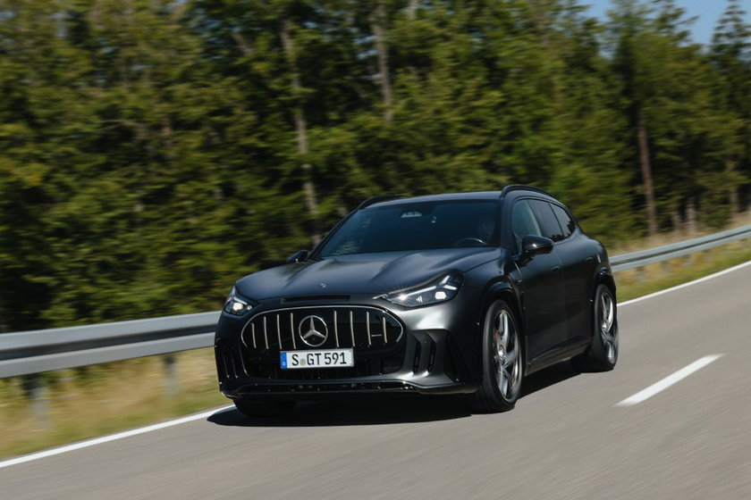 Mercedes-AMG GT SUV  (1) (Nouvelle taille 1)