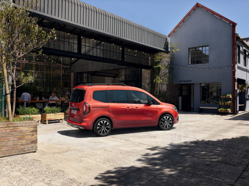 Renault_Kangoo_E-Tech_electric  - Gocar (2)
