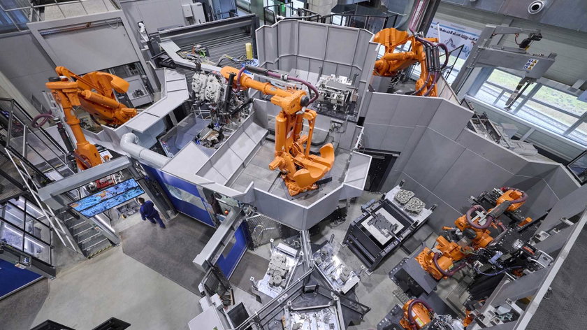 P90587610_highRes_manufacturing-of-ele