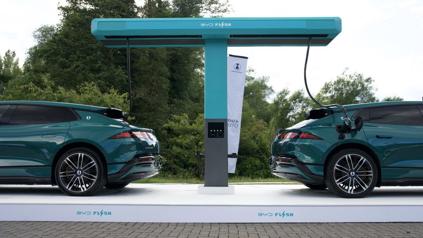 Flashcharging.