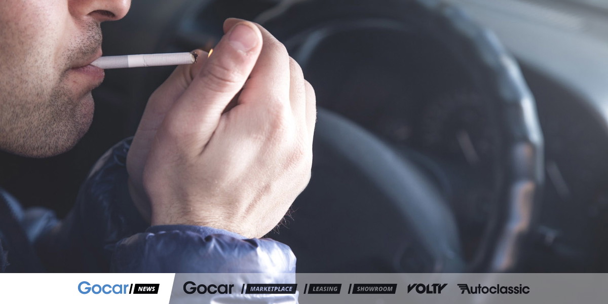 Roken achter het stuur kan een boete opleveren | Gocar.be