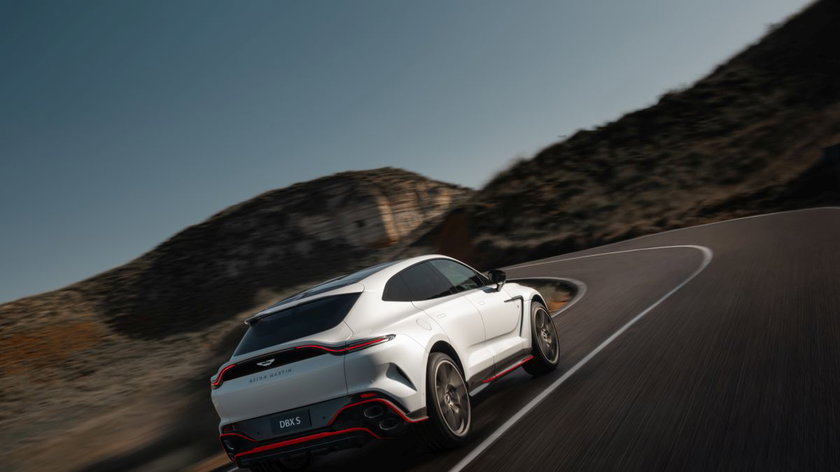 Aston_Martin_DBX_S_3 (1)