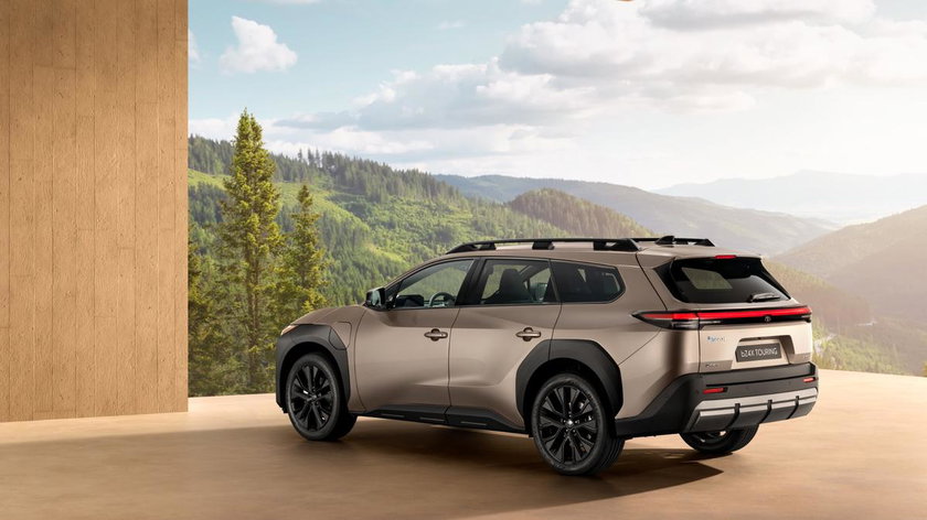 toyota-bz4x-touring-4