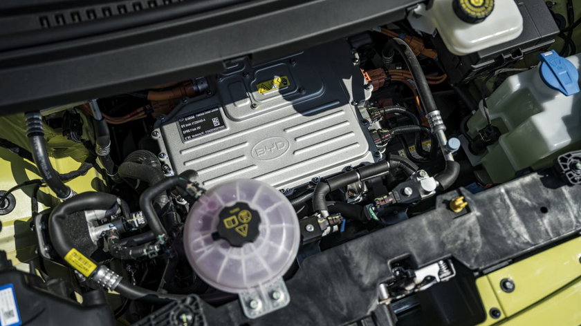 2025_BYD_DOLPHIN_SURF_DETAIL_028