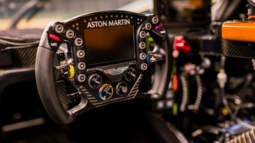Aston_Martin_Valkyrie_LM_11