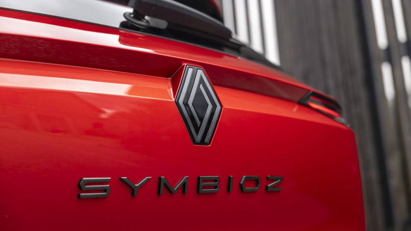 Renault Symbioz full hybrid E-Tech - Esprit Alpine - Rouge Flamme (3)