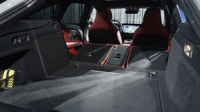 pre-media_25c0195_019