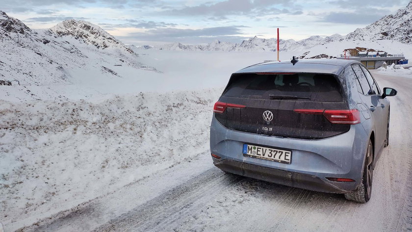 adac-ev_tests_download-vw-id3-dauertest-winter-2507