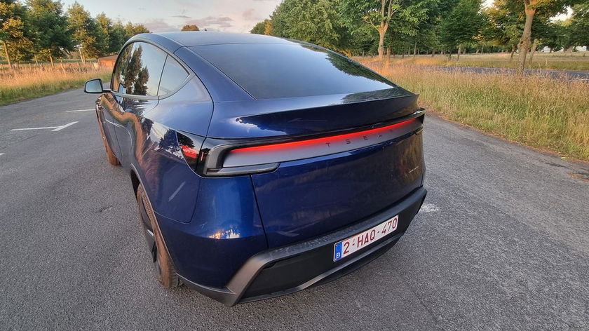 tesla-model-y-14