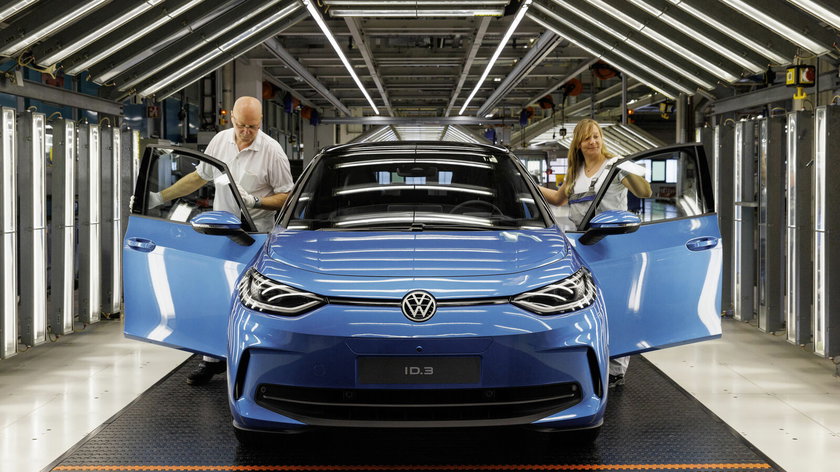 DB2023FA00020_web_1600