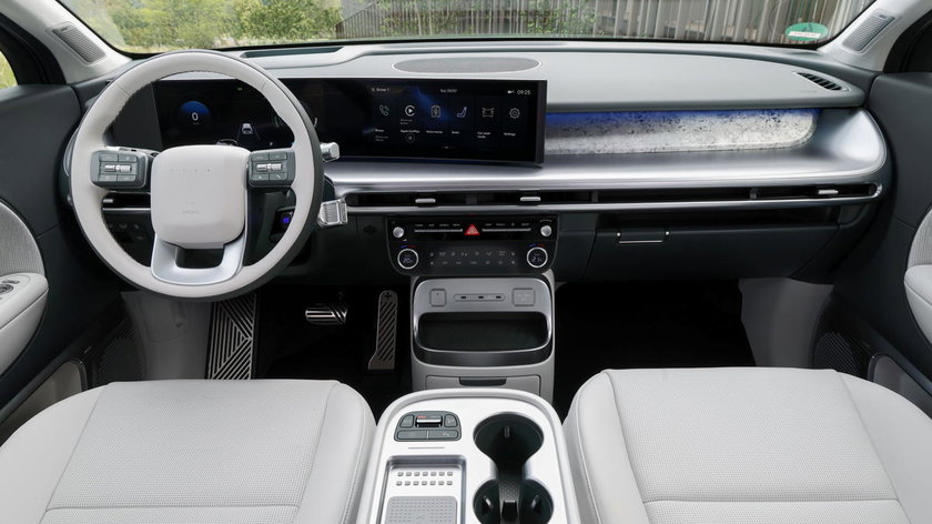 IONIQ9_interior_01