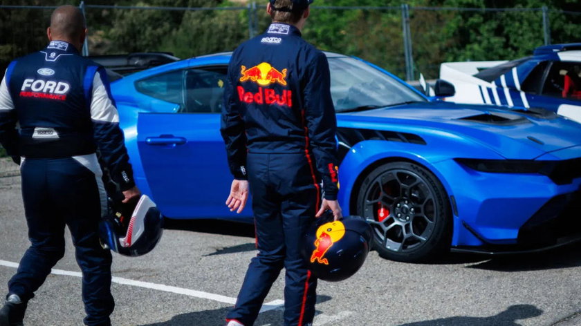 NzowMDAwMDAwMDAwOTMwMDQ2