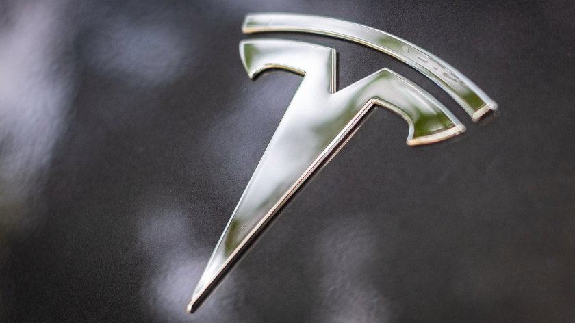 Tesla-logo-gocar