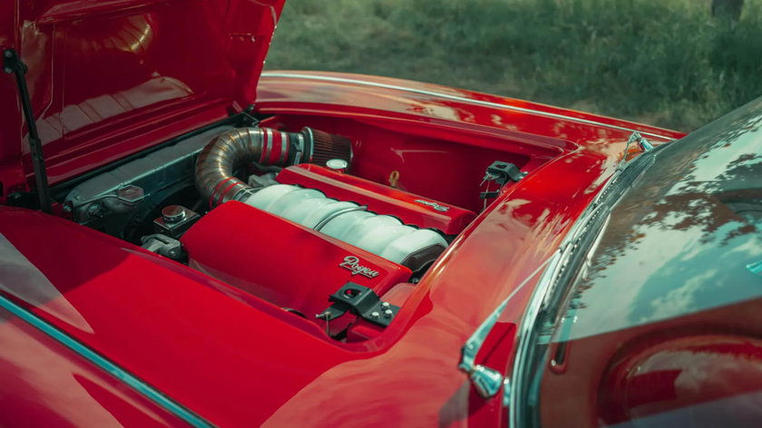 C1 1958 POGEA CLASSICS-engine bay from left door