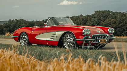 Met 427 pk onder de motorkap is deze Chevrolet Corvette C1 allesbehalve een grap