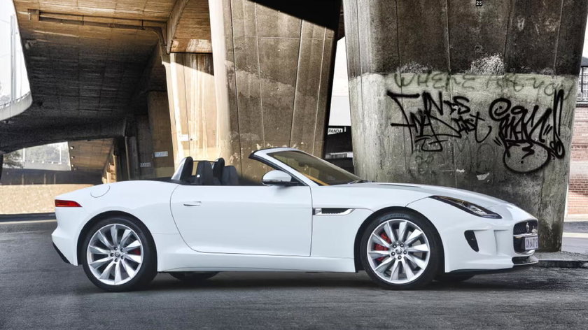 jaguar_f-type_s_convertible_32