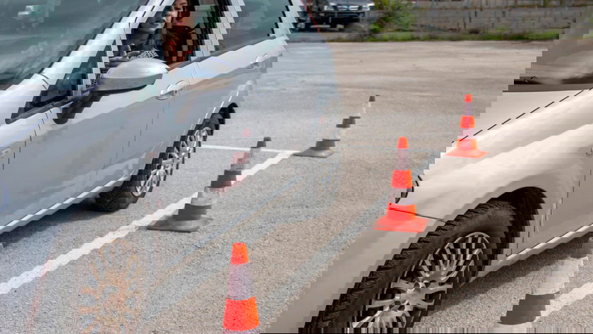 Les jeunes belges boudent le permis de conduire : la fin du symbole de liberté de la voiture ?